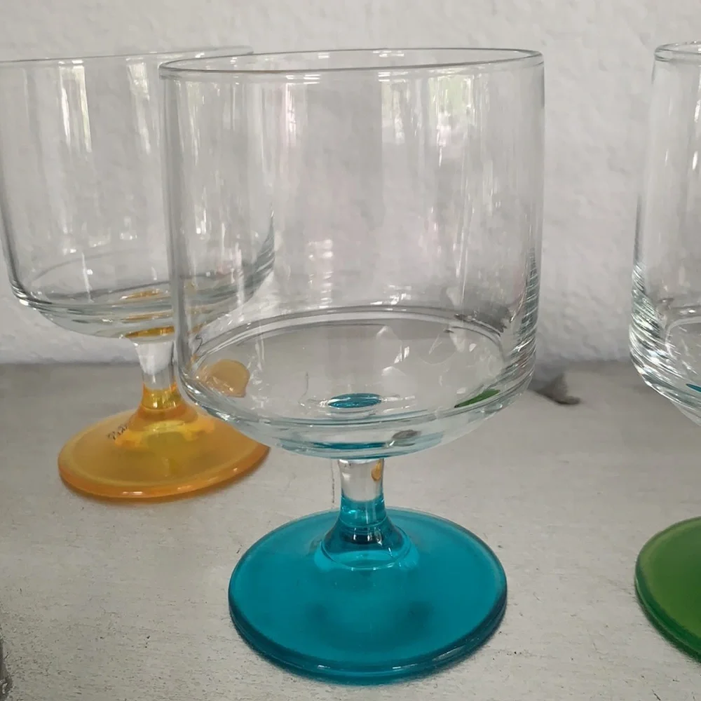 Vintage Set of 4 Multi Color Tinted Glasses - Picture 4 of 6